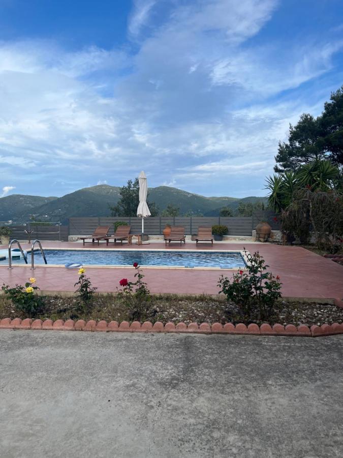 Villa Ouranos In Pefkias Città di Skopelos Esterno foto