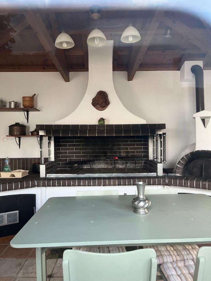 Villa Ouranos In Pefkias Città di Skopelos Esterno foto
